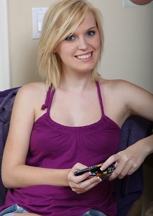 Karups Hometown Amateurs pleased to share with you xxx gallery with Amanda xxx gallery 192372