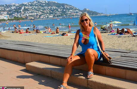 TAC Amateurs invite you to explore free photos featuring Nude Chrissy xxx gallery 271031