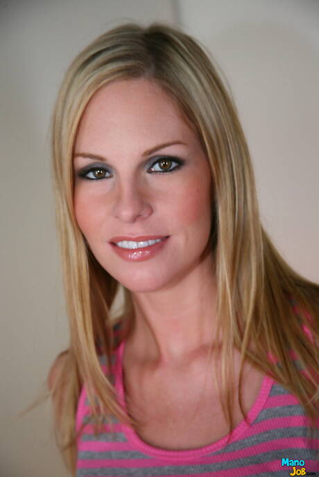 Mano Job are proud to present you with a xxx photos featuring Aimee Addison in masturbates some cock