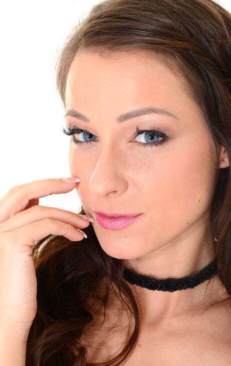 iStripper are pleased to offer you xxx pictures featuring Melisa showing sexy shape